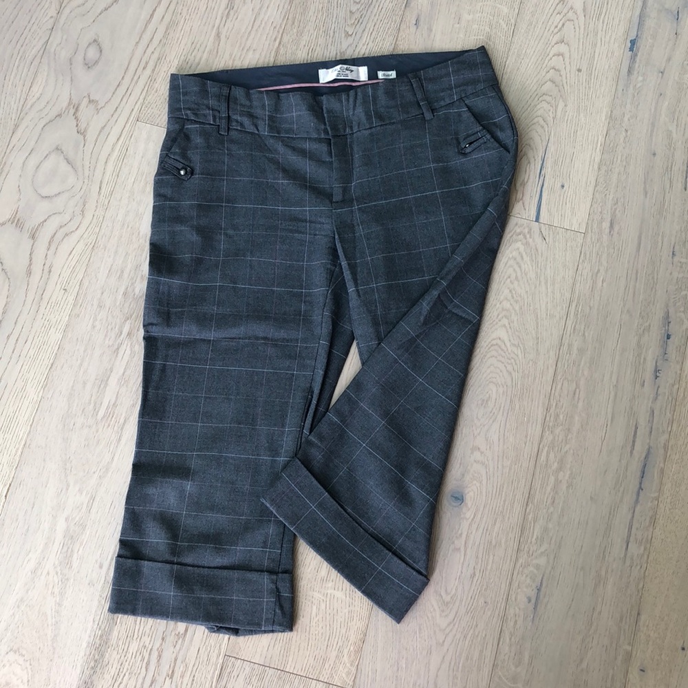 Old Navy Low Waist Capri Gray Checked Dress Pants